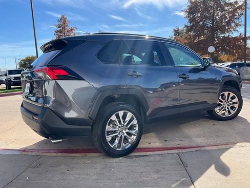 Used 2024 Toyota RAV4 XLE Premium image 6