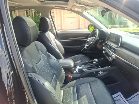Used 2022 Kia Telluride SX w/ SX Prestige Package image 10