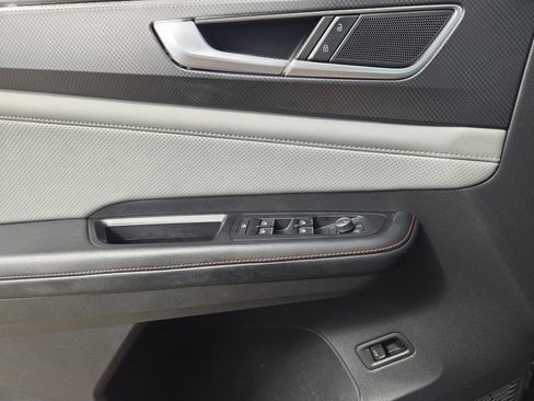 Used 2024 Volkswagen Atlas Peak Edition SEL AWD/4WD image 22
