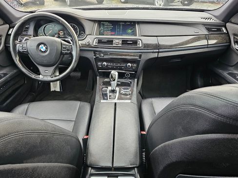 Used 2014 BMW 740i image 15