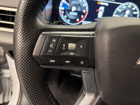 Used 2024 Mitsubishi Outlander Ralliart image 16