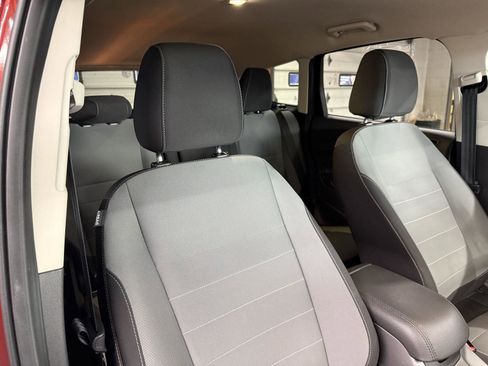 Used 2016 Ford Escape SE image 28