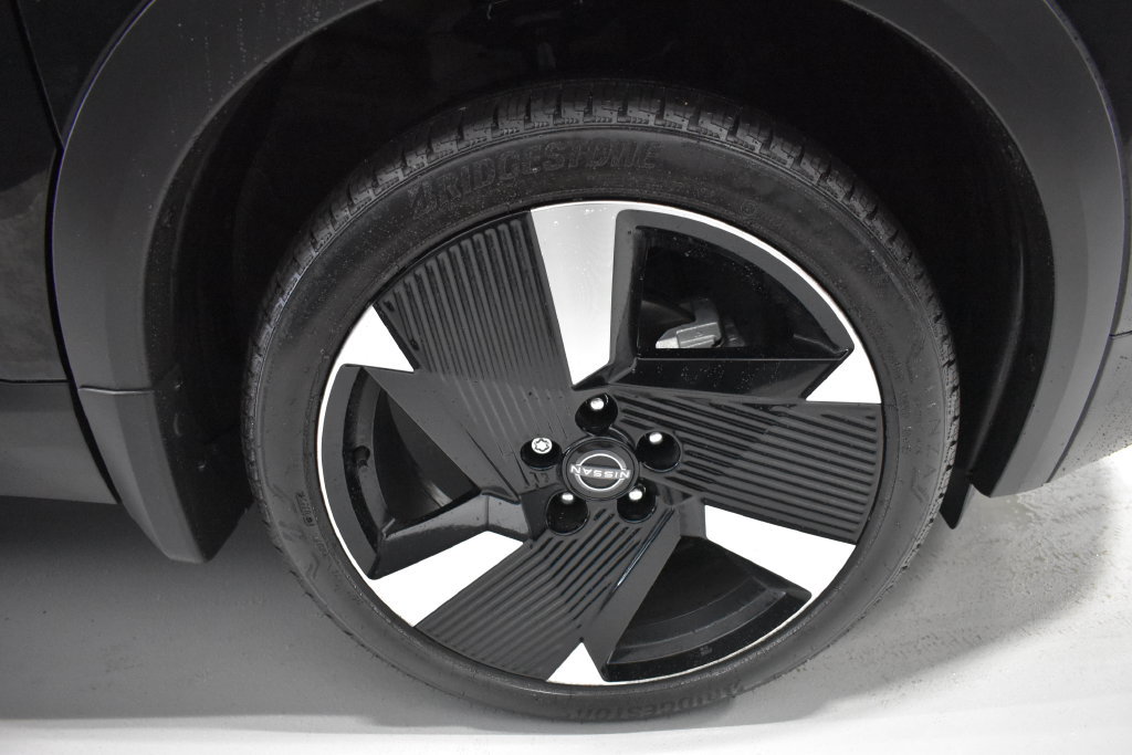 Certified 2026 Nissan Kicks SR w/ SR Premium Package FWD image 10