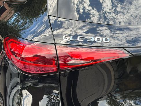 New 2026 Mercedes-Benz GLC 300 image 27