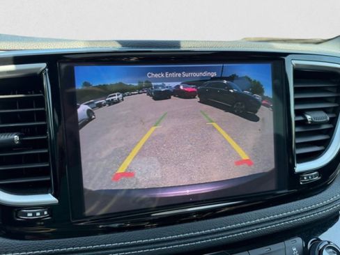 Used 2023 Chrysler Pacifica Limited w/ Uconnect Theater Family Group AWD/4WD image 17