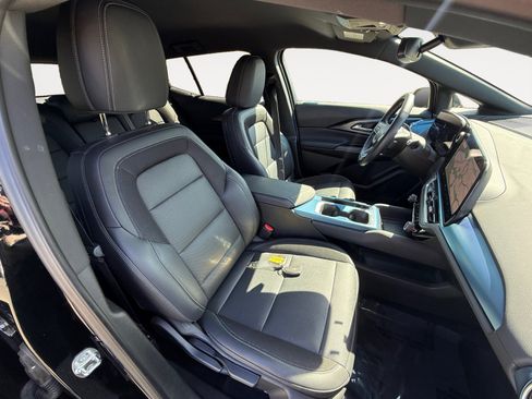 Used 2024 Chevrolet Equinox EV LT FWD image 19