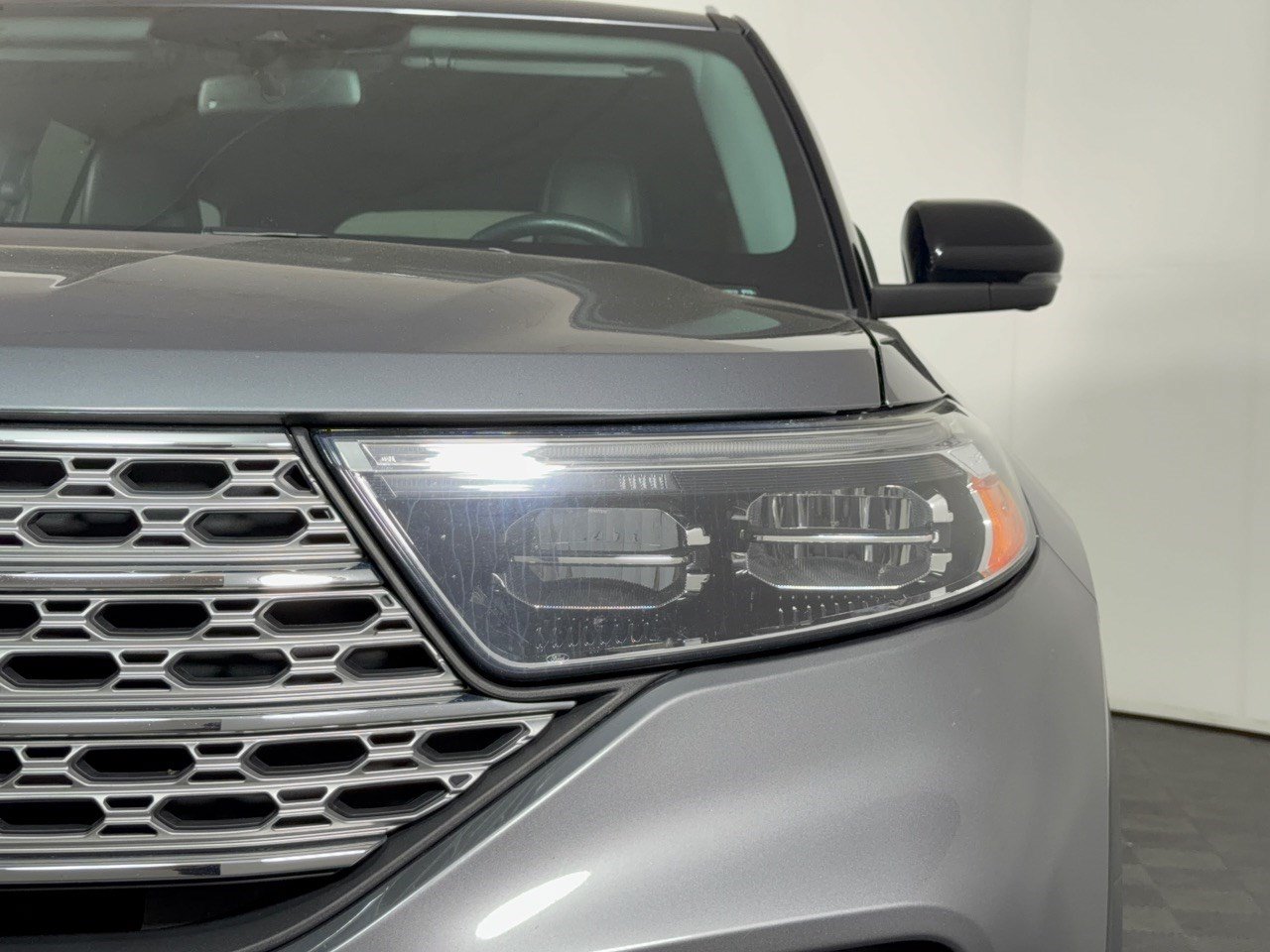 Used 2022 Ford Explorer Limited w/ Equipment Group 301A RWD image 12