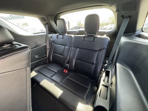 Used 2023 Ford Explorer ST-Line image 14