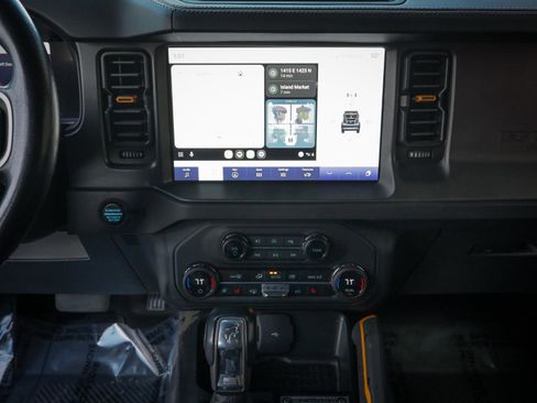 Used 2024 Ford Bronco Badlands image 17