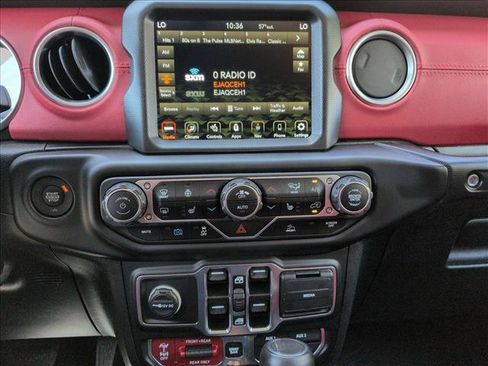 Used 2023 Jeep Wrangler Unlimited Rubicon 4xe AWD/4WD image 15