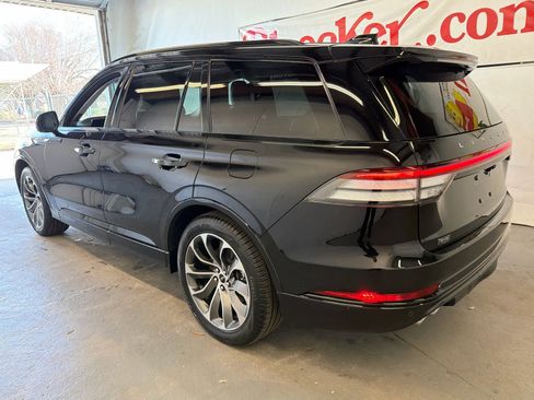 Used 2025 Lincoln Aviator 2WD w/ Jet Appearance Package image 10