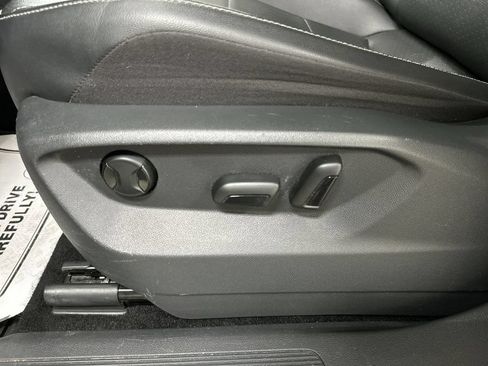 Used 2018 Volkswagen Tiguan SE w/ 3rd Row Seat Package AWD/4WD image 10
