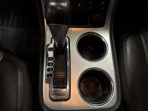 Used 2010 GMC Acadia SLT image 15