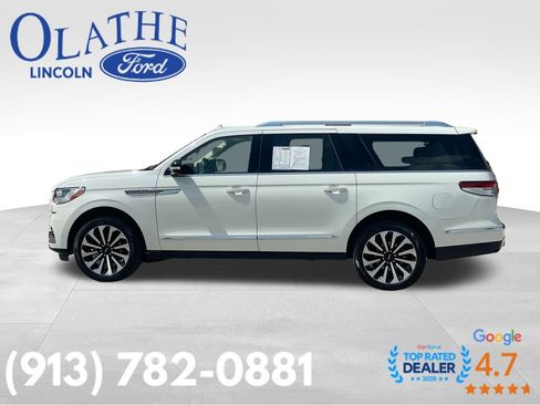 Certified 2024 Lincoln Navigator L Reserve AWD/4WD image 2