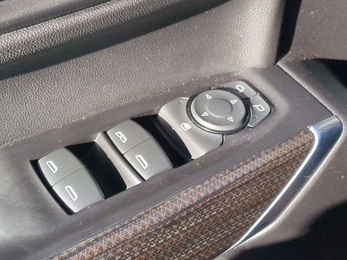 Used 2019 Chevrolet Silverado 1500 LT w/ Texas Edition image 23