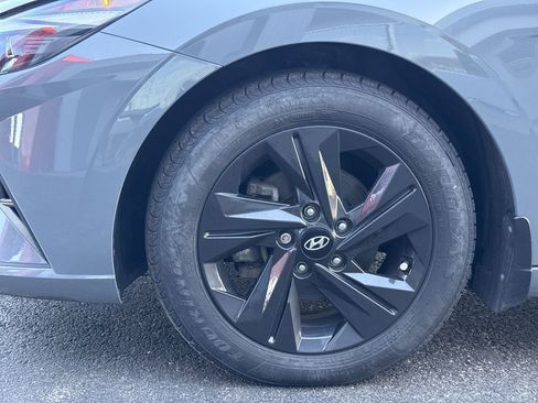 Used 2022 Hyundai Elantra SEL image 10