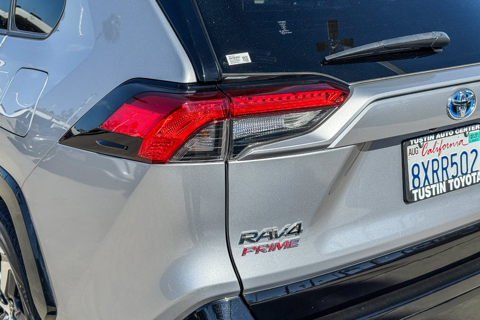 Used 2021 Toyota RAV4 SE w/ Weather & Moonroof Package AWD/4WD image 9