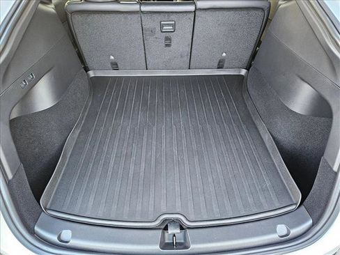 Used 2021 Tesla Model Y Long Range image 6