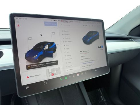 Used 2024 Tesla Model Y Performance AWD/4WD image 11