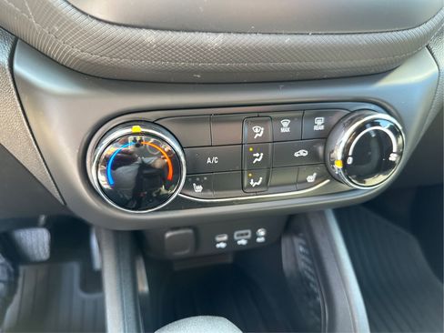 Certified 2022 Chevrolet TrailBlazer LT w/ Driver Confidence Package AWD/4WD image 27
