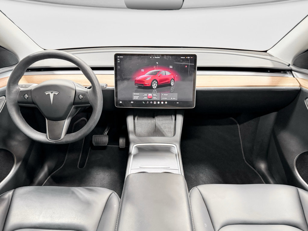 Used 2024 Tesla Model Y Long Range AWD/4WD image 14