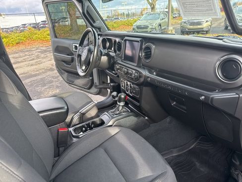 Used 2022 Jeep Wrangler Unlimited Sport image 33