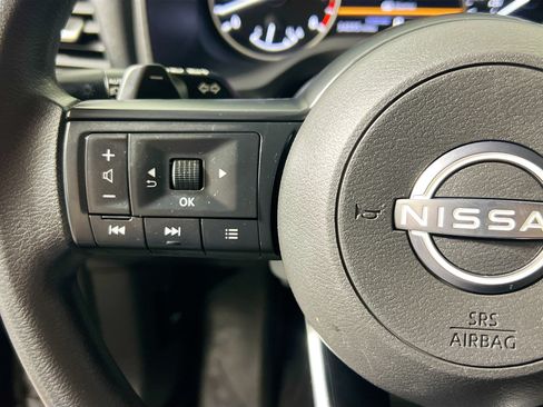 Used 2023 Nissan Rogue S FWD image 18