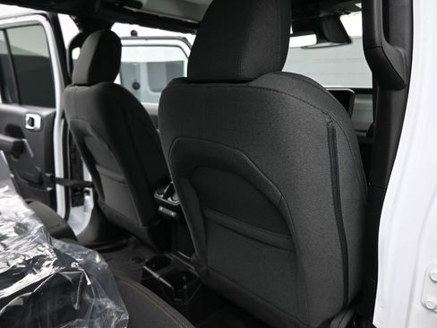 New 2026 Jeep Gladiator Sport image 16