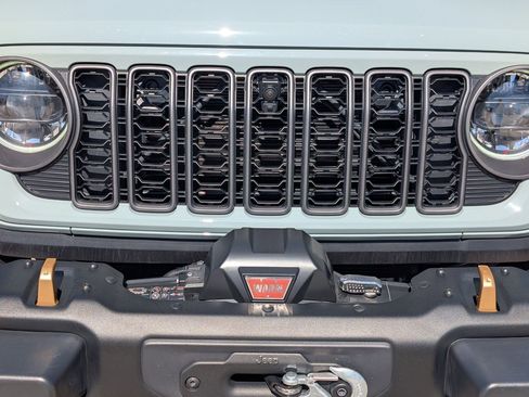 Used 2024 Jeep Wrangler Unlimited Rubicon 392 AWD/4WD image 10