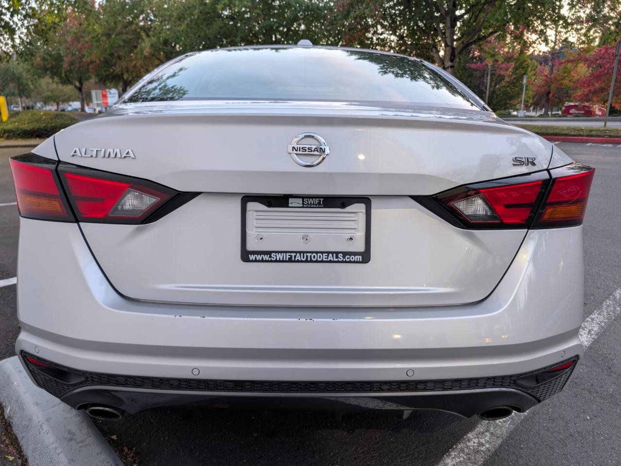 Used 2021 Nissan Altima 2.5 SR FWD image 5