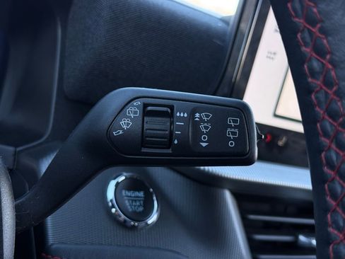 Used 2025 Ford Explorer ST-Line w/ ST-Line Street Pack image 26