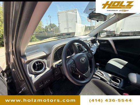 Used 2015 Toyota RAV4 XLE AWD/4WD image 10