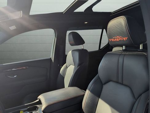 Certified 2023 Honda Pilot TrailSport image 9