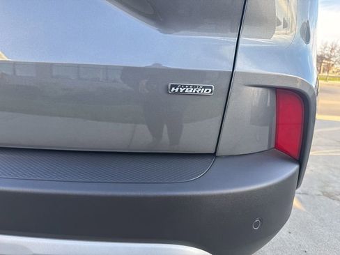 Used 2025 Ford Escape SE image 14