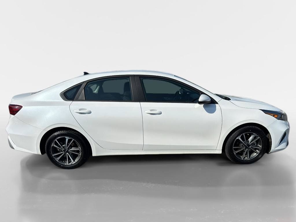 Used 2024 Kia Forte LXS FWD image 6