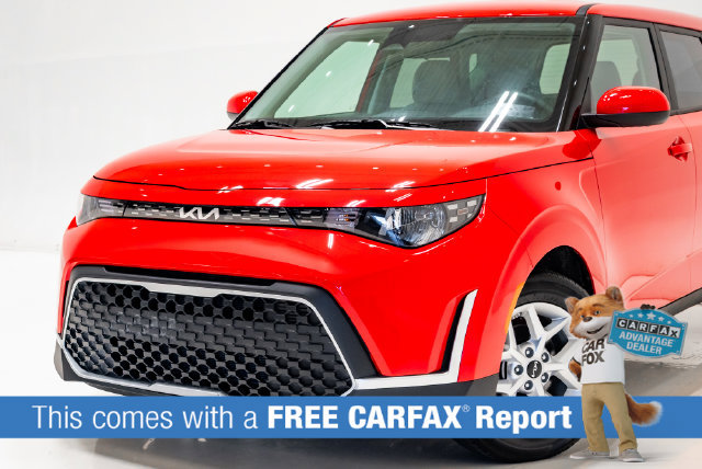 Used 2025 Kia Soul LX w/ LX Technology Package FWD image 2