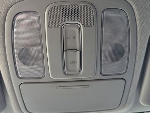 Used 2016 Kia Soul Base image 33