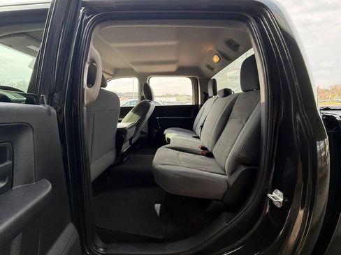 Used 2017 RAM 1500 Express w/ Express Value Package AWD/4WD image 13