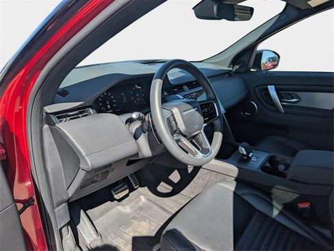 Used 2024 Land Rover Discovery Sport Dynamic SE image 15