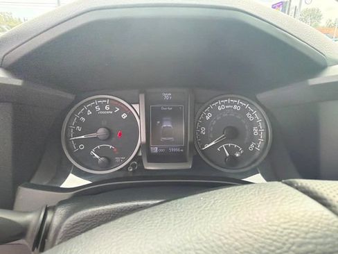 Used 2020 Toyota Tacoma TRD Off-Road w/ Technology Package AWD/4WD image 24