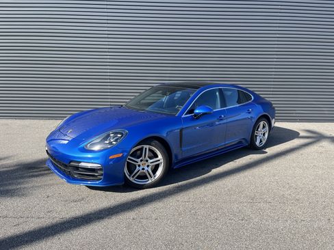 Certified 2018 Porsche Panamera 4S image 1