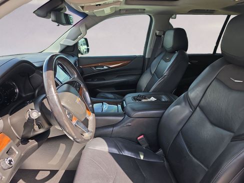 Used 2018 Cadillac Escalade ESV Luxury RWD image 9