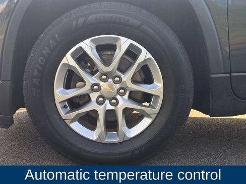 Used 2020 Chevrolet Traverse LT AWD/4WD image 8