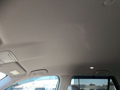 Used 2025 Honda Pilot EX-L image 17