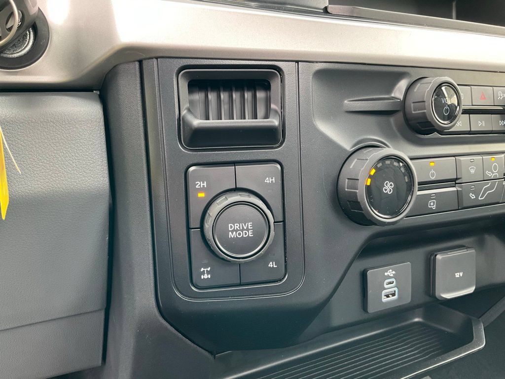 New 2025 Ford F350 XL w/ STX Appearance Package AWD/4WD image 59