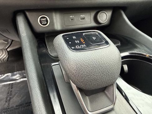 Used 2023 Nissan Rogue SV AWD/4WD image 34