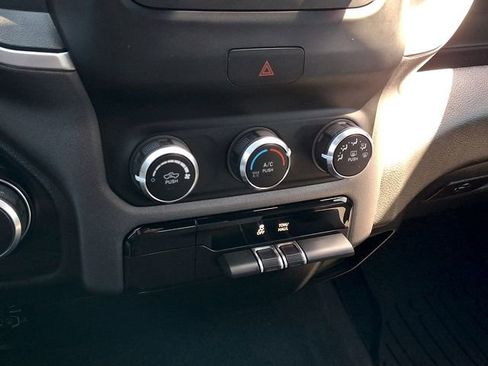Certified 2023 RAM 1500 Big Horn AWD/4WD image 15