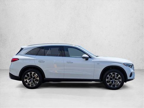 Certified 2025 Mercedes-Benz GLC 350e 4MATIC image 4