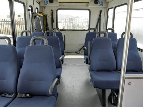 Used 2014 Ford E-350 and Econoline 350 Super Duty image 32