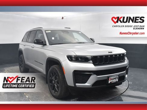 New 2026 Jeep Grand Cherokee Altitude AWD/4WD image 1